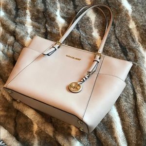 Michael Kors Jet set